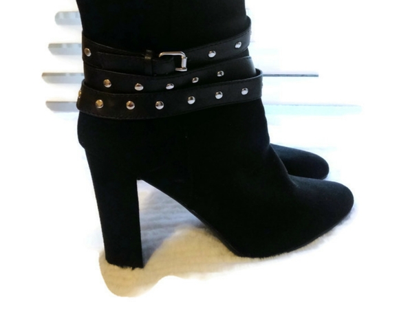 Shoe Dazzle Shoes - Shoe Dazzle Chunky heel ankle boots